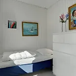 2 Bedroom In * רוסלב