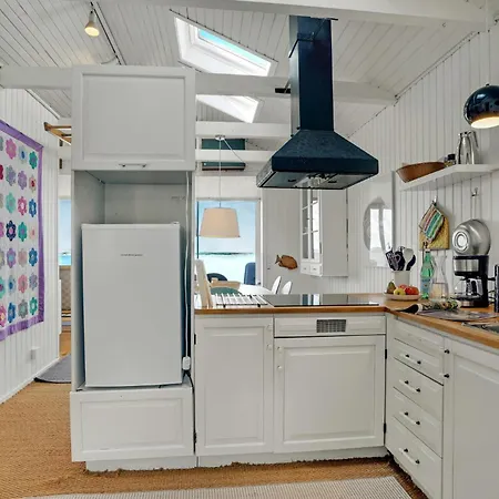 2 Bedroom In *