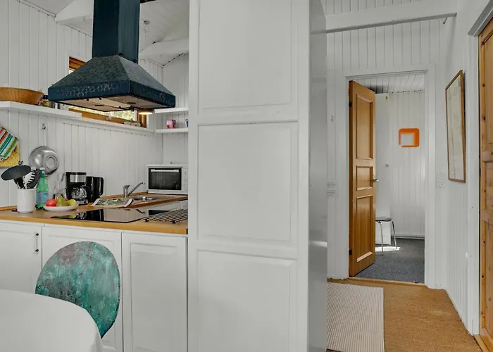 2 Bedroom In Сasa de vacaciones Roslev